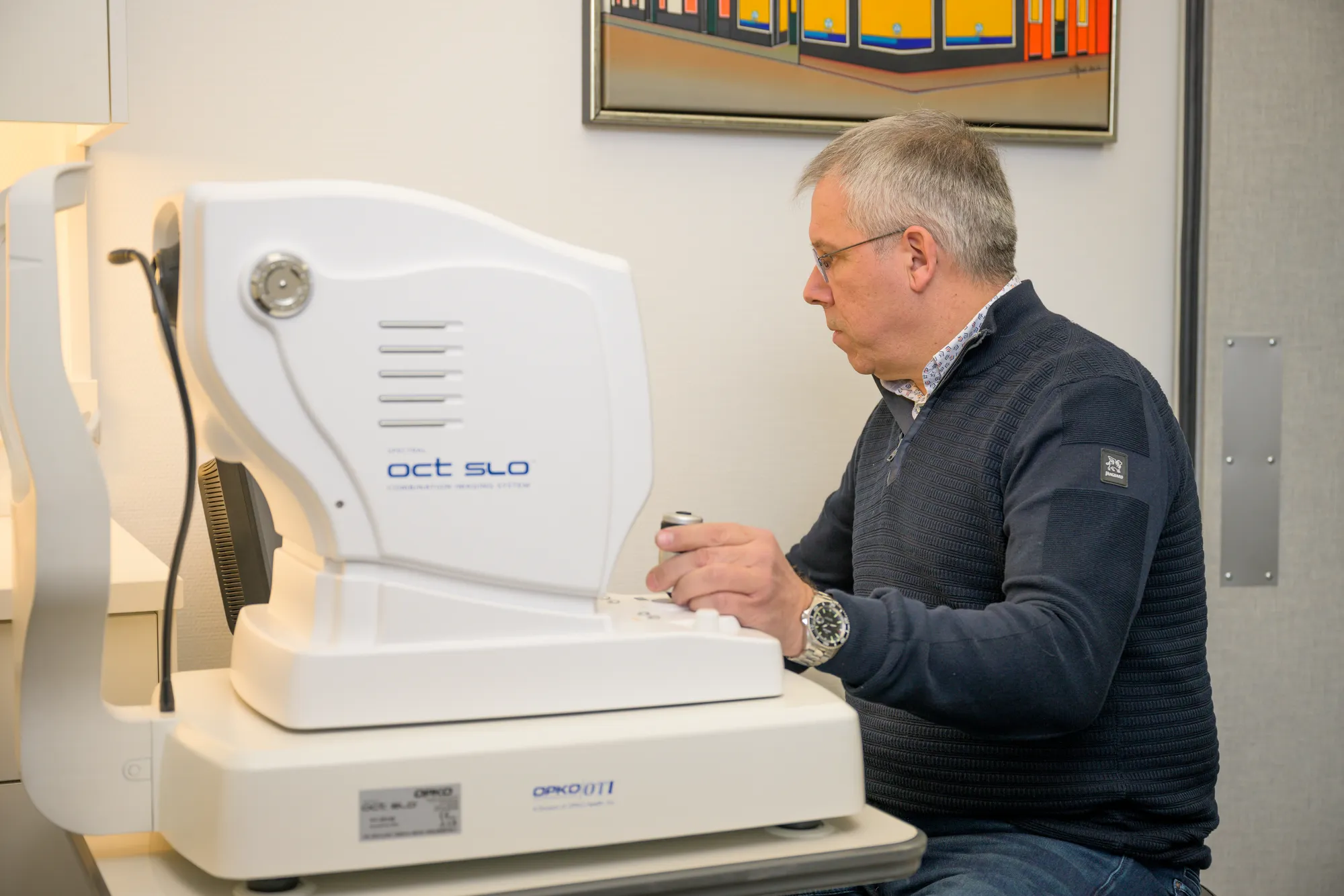 Controle van het voorste deel van het oog met de spleetlamp bij Von Oy